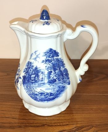 Cafetière en faïence de Sarreguemines