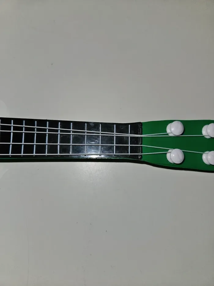 Guitare enfant - photo numéro 4