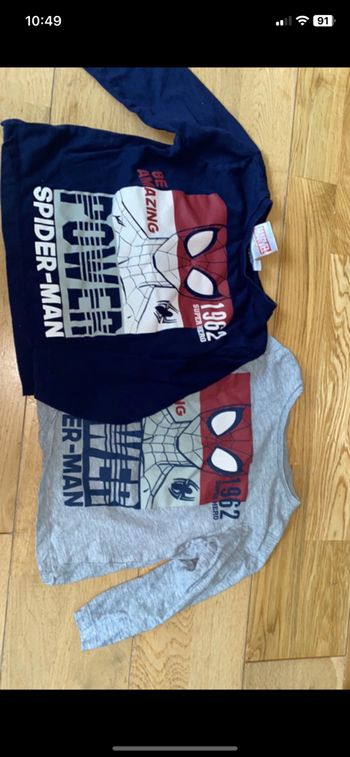 Lot sweat-shirt garçon taille 98