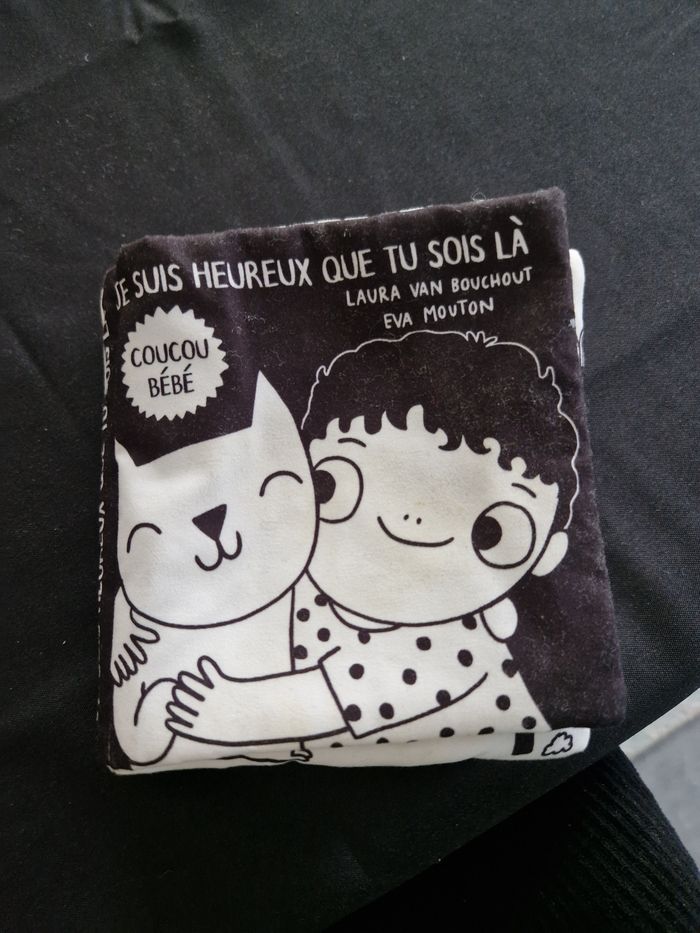 Livre noir et blanc