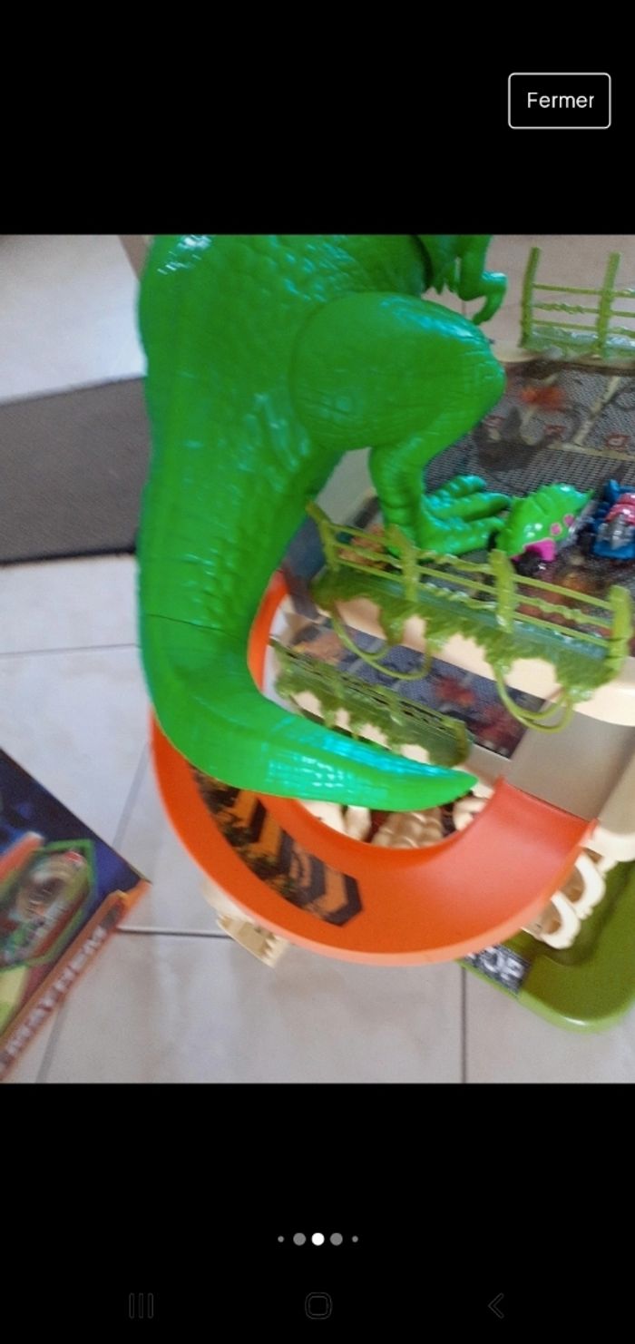 Beau jouet complet garage voitures monstres beast machines - photo numéro 4