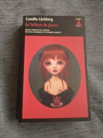 Livre le tailleur de pierre par Camilla läckberg