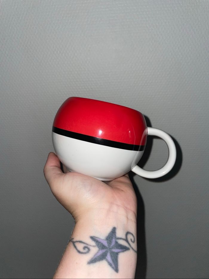 Tasse mug Pokémon pokeball - photo numéro 2