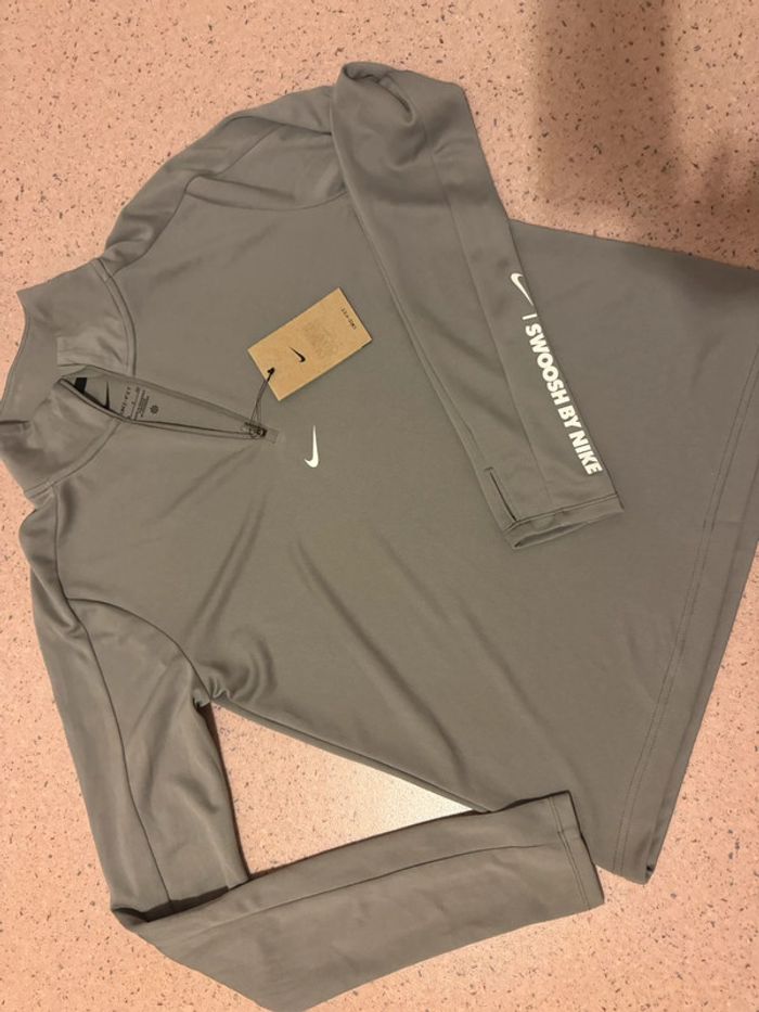 Dri fit pull sport