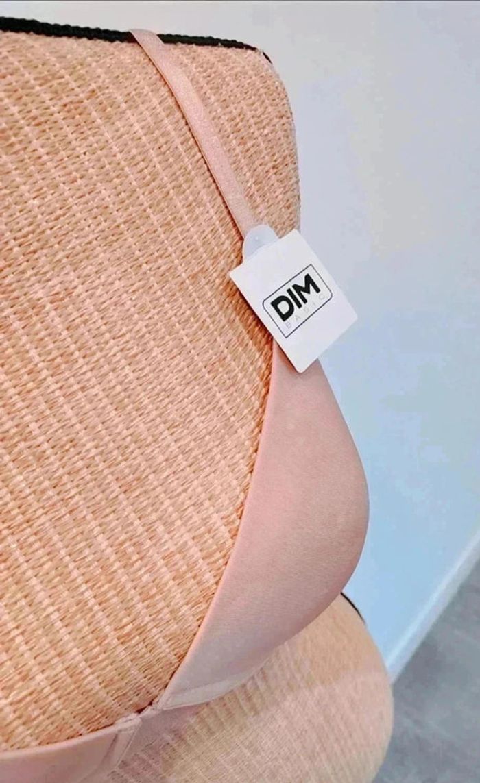 30 € Soutien-gorge Dim confort 90D beige Neuf - photo numéro 2