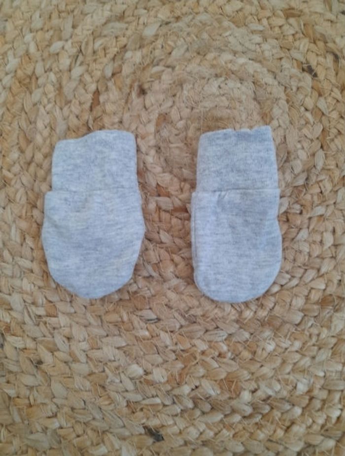 Moufles naissance Kiabi - photo numéro 2