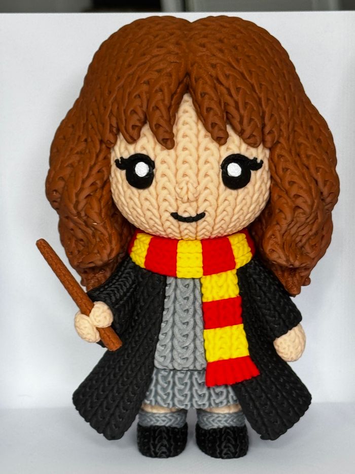 Figurine Hermione version tricoté