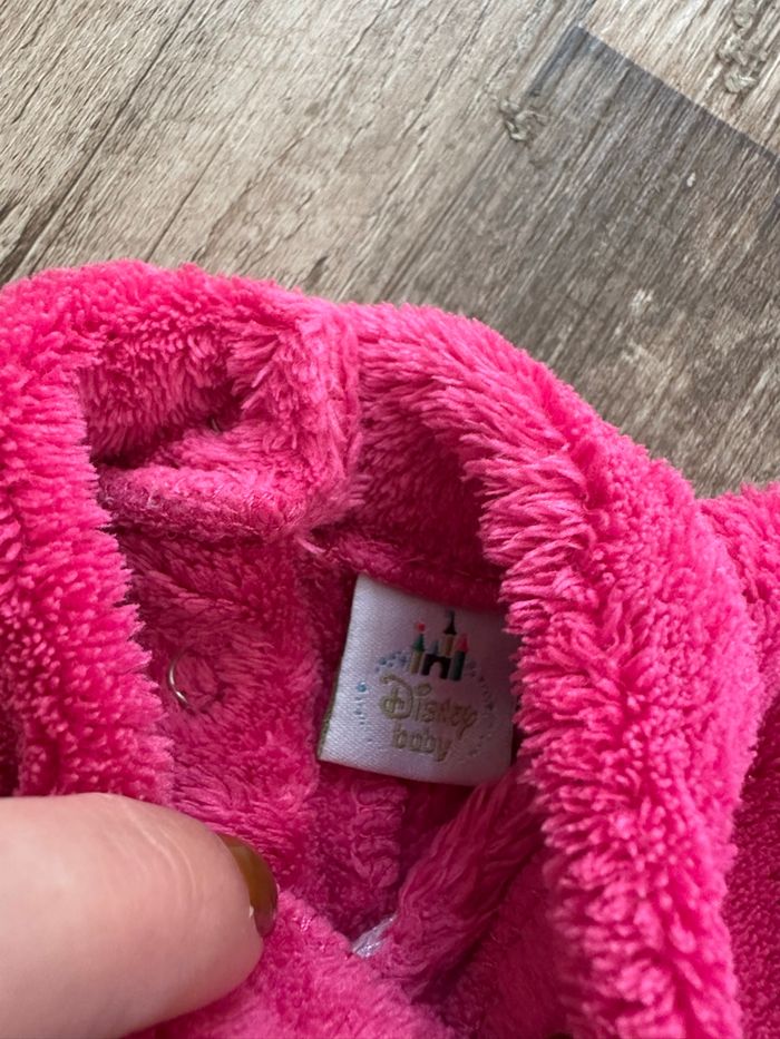 - Pull Disney - 3 mois - Très bon état - photo numéro 2