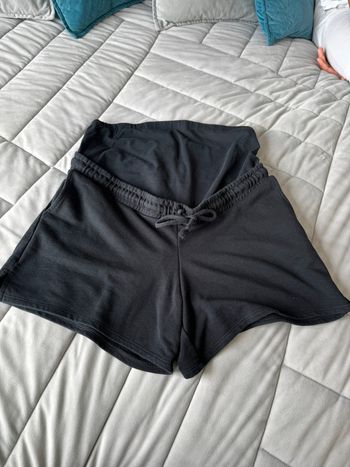 Short maternité