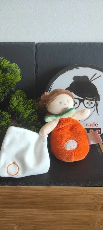 Poupée Melle Orange demoiselles douillettes DC2544 doudou compagnie mouchoir