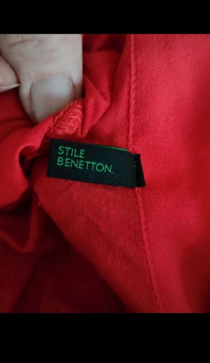 Haut rouge col lavallière Benetton - photo numéro 3