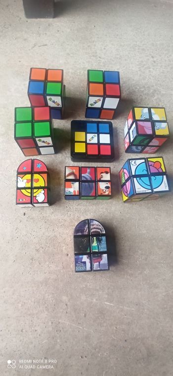 Lot de 9 rubi cubes