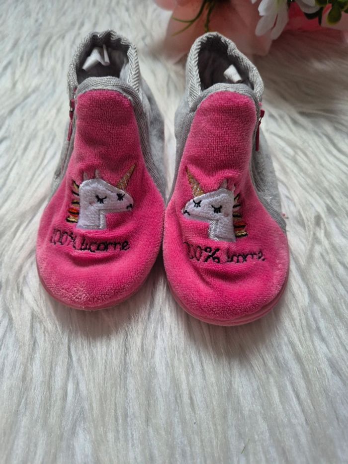 Chaussons bébé fille zippés avec licorne brodée T22 - photo numéro 2