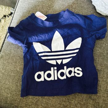 T-shirt adidas