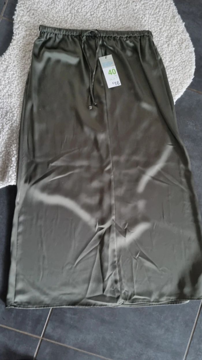 Jupe fluide neuve kaki superbe 40 L primark - photo numéro 3