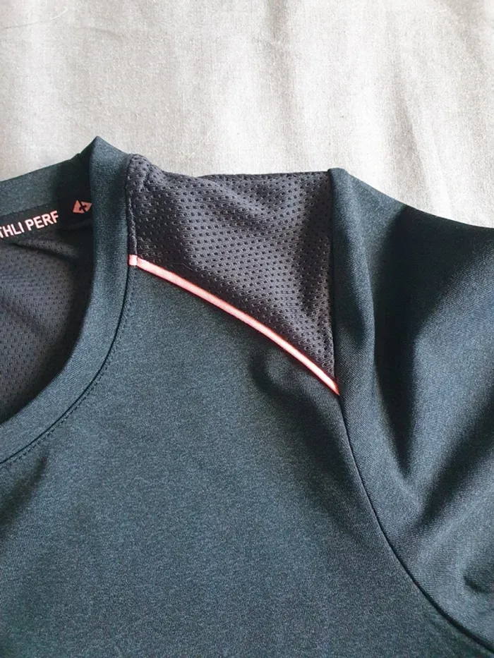 T shirt de sport - photo numéro 3
