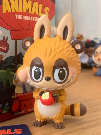 🦝 Pop Mart Labubu The Monsters – Animals Series : Raccoon (avec boîte + carte)