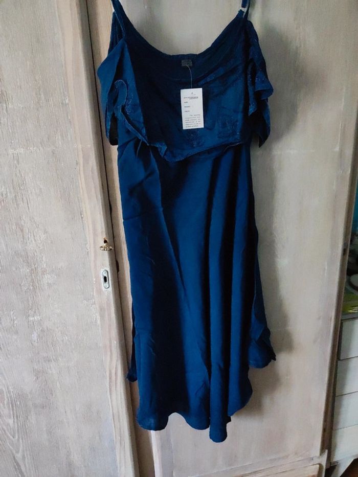 Très belle robe effet jean