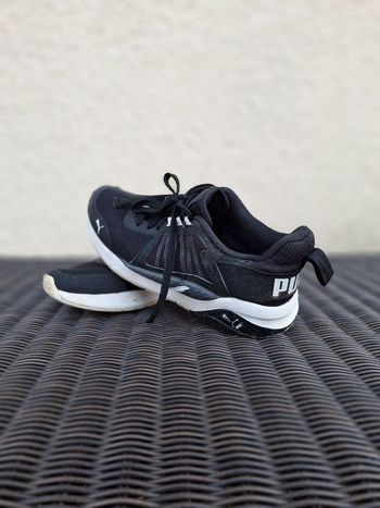 👟 Paire de baskets Puma pointure 37