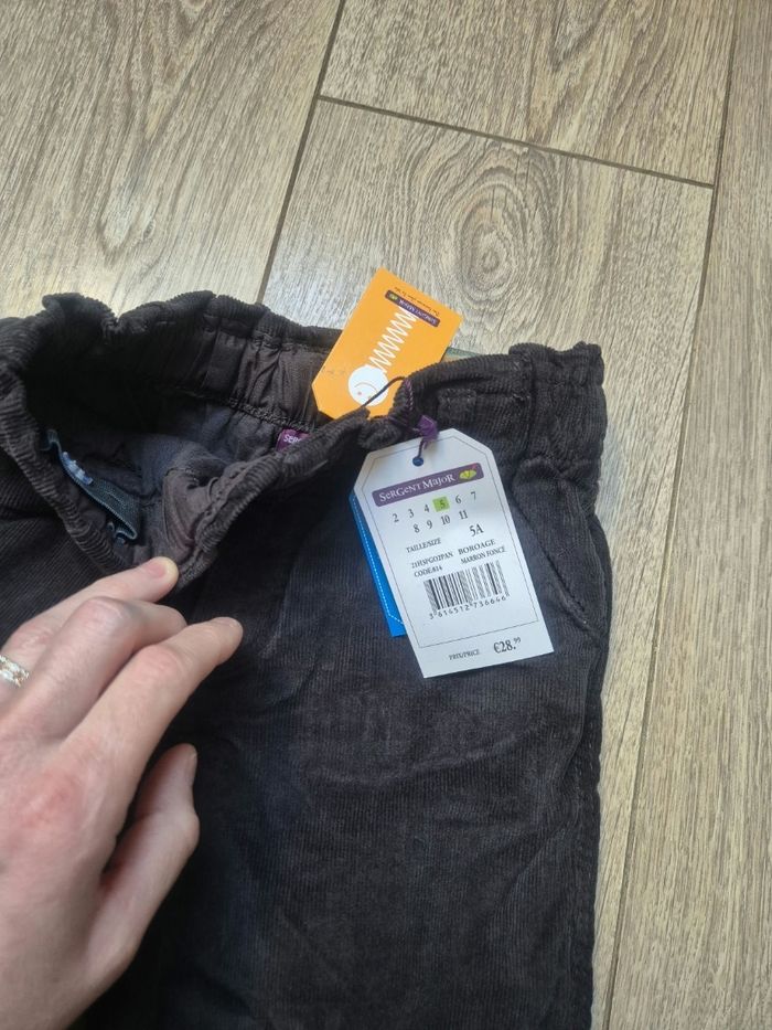 Pantalon "cargo" en velours doublé "Sergent major " 5 ans neuf avec étiquette - photo numéro 2