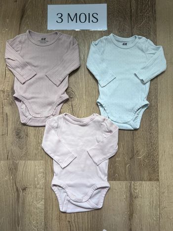 Lot 3 body H&M 3 mois