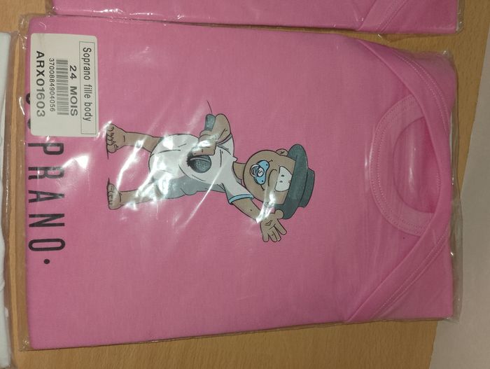 Body neuf 24 mois Soprano - photo numéro 3