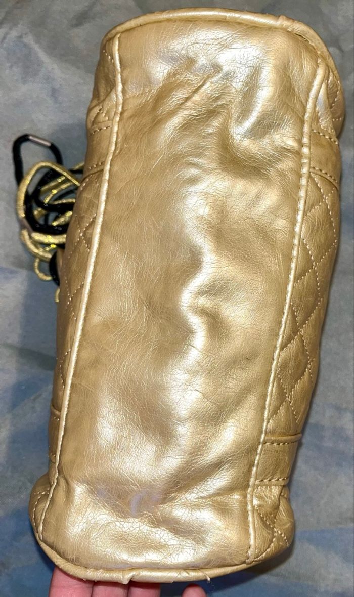 Sac à main doré matelassé avec accessoires - Très bon état - photo numéro 3