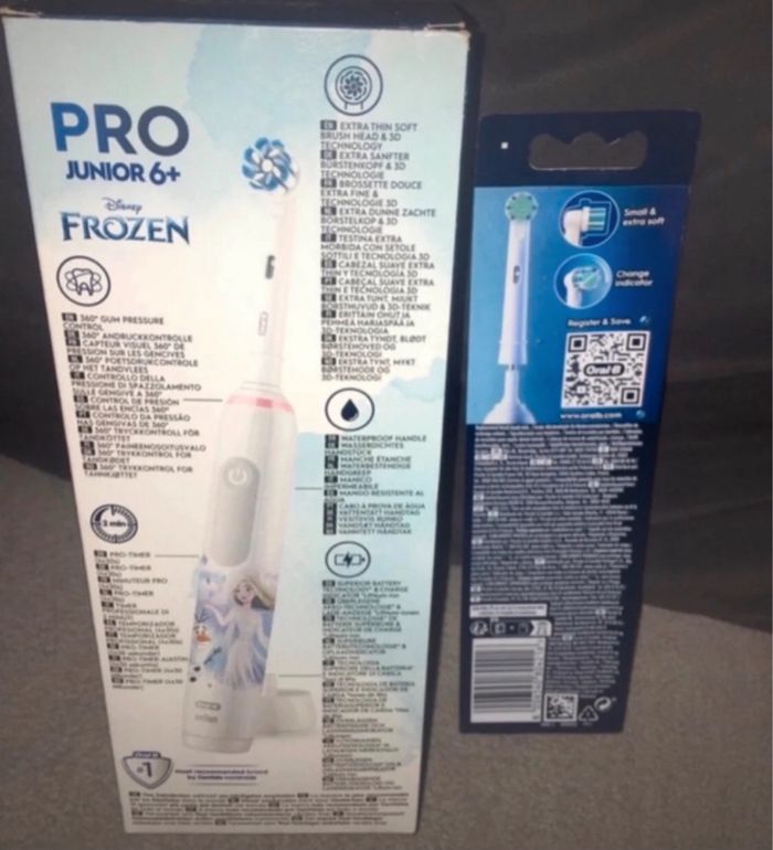 Lot brosse à dent électrique oral b reine des neiges+ brossettes reine des neiges - photo numéro 2