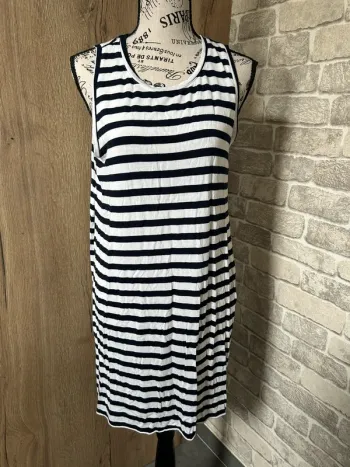 Robe débardeur par dessus de maillot taille M