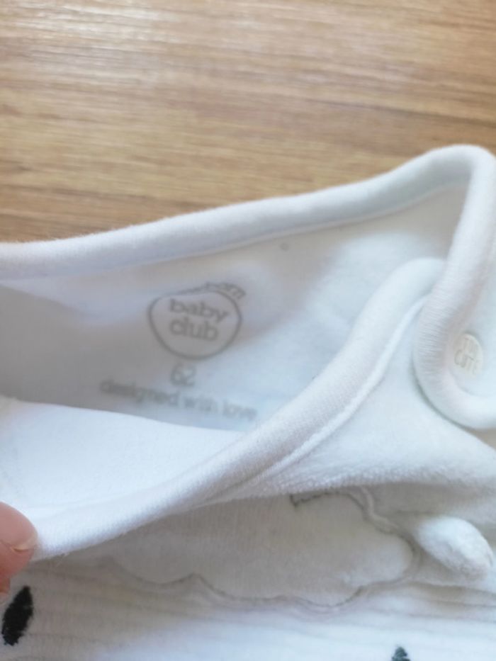 Combinaison blanche 3 mois - photo numéro 2