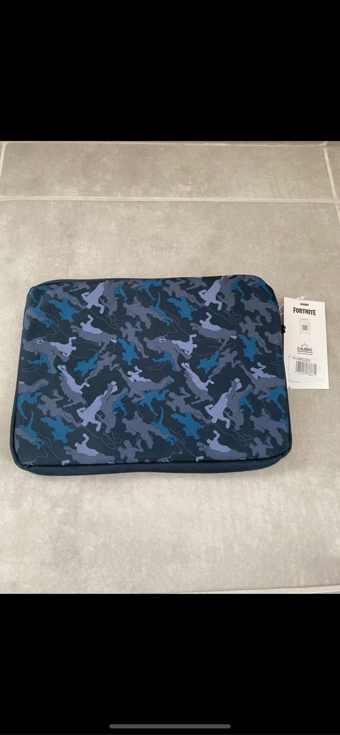 Housse pochette pour tablette Fortnite - photo numéro 8
