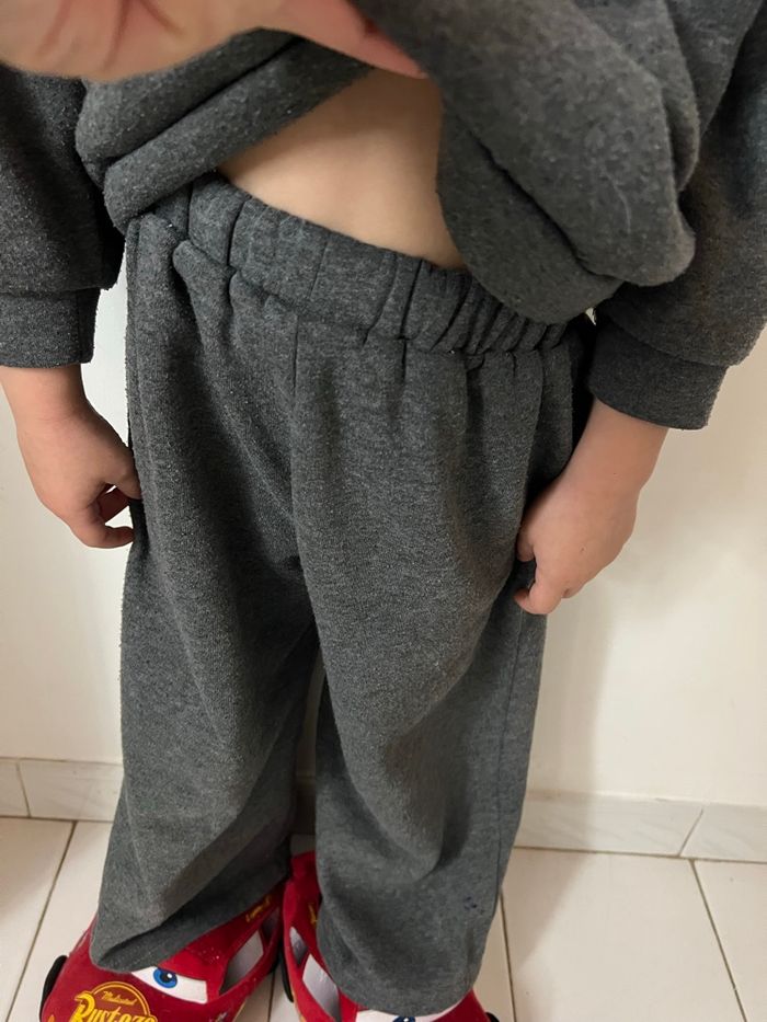 Ensemble deux pièces garçon taille 4 ans - photo numéro 3