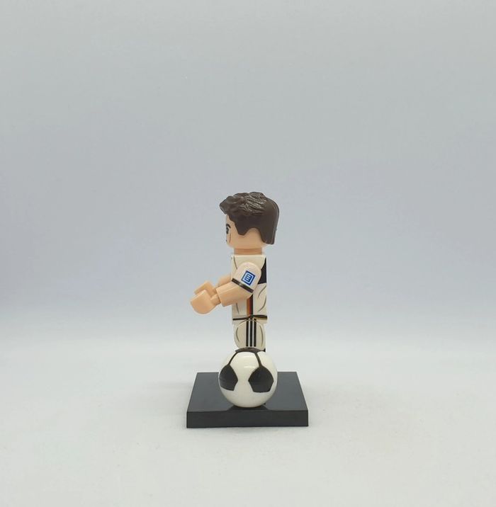🎽 Figurine Footballeur Coupe du Monde 2022 Équipe de l'Allemagne - (Style Lego) 🎽 - photo numéro 2