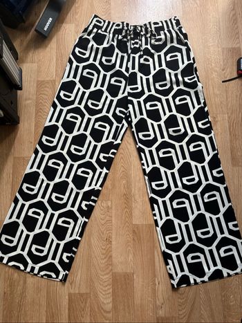 Pantalon à jambes larges