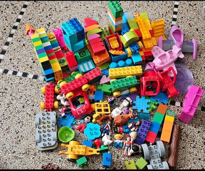 Jouets Lego - photo numéro 2