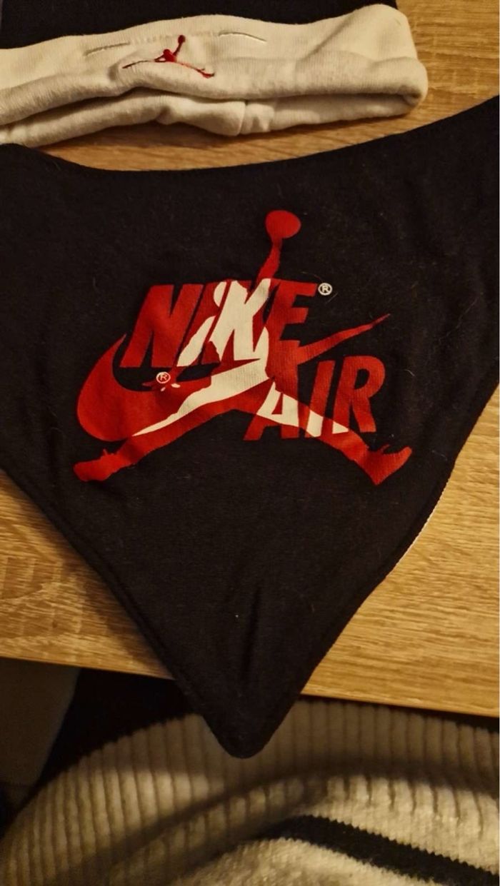 Bonnet + bavoir - photo numéro 3