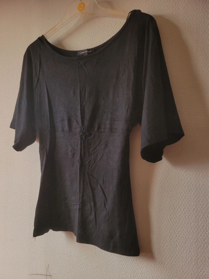 T-shirt noir taille L