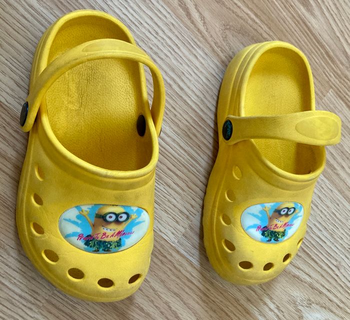 Crocs Minions - Pointure 26 / 27 - photo numéro 3