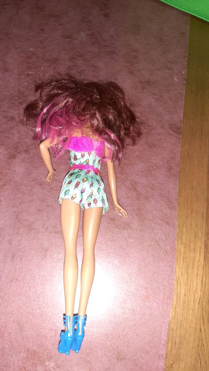 Poupée barbie - photo numéro 2