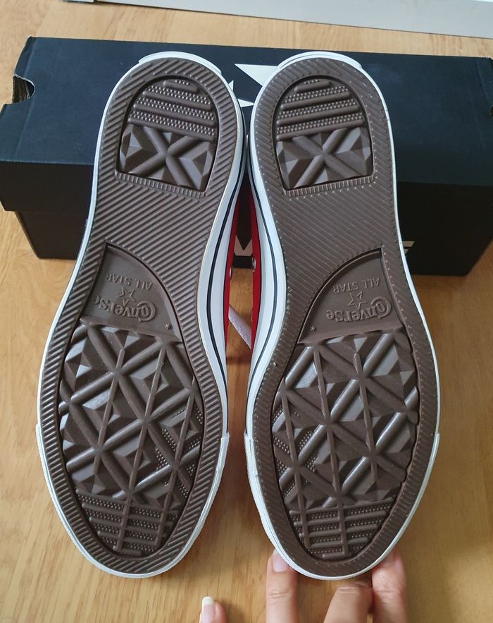 Converse toile basse rouge P. 37 neuves - photo numéro 4