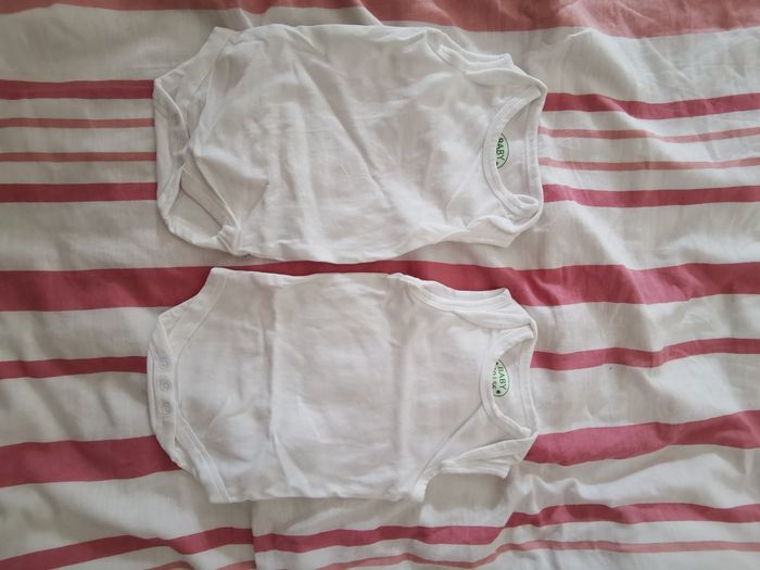 Lot vêtements 1 mois - photo numéro 9