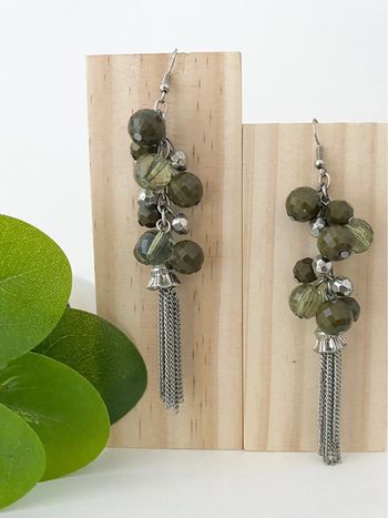 🩶 Boucles d’oreilles vert Kaki 💚 boules et Chaînettes - Vintage - excellent état