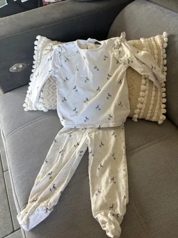 Pyjama 2 pièces 12 mois kiabi unisexe