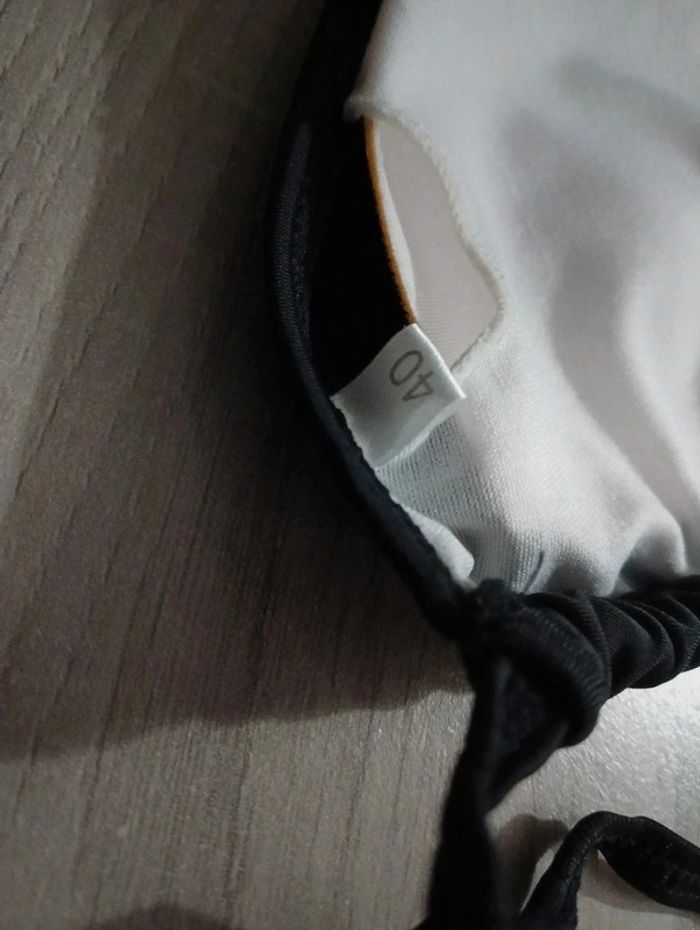 Bikini noir neuf
Taille 40 - photo numéro 8