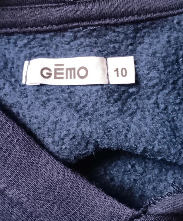 Robe pull gemo a capuche 10ans en bon etat - photo numéro 4