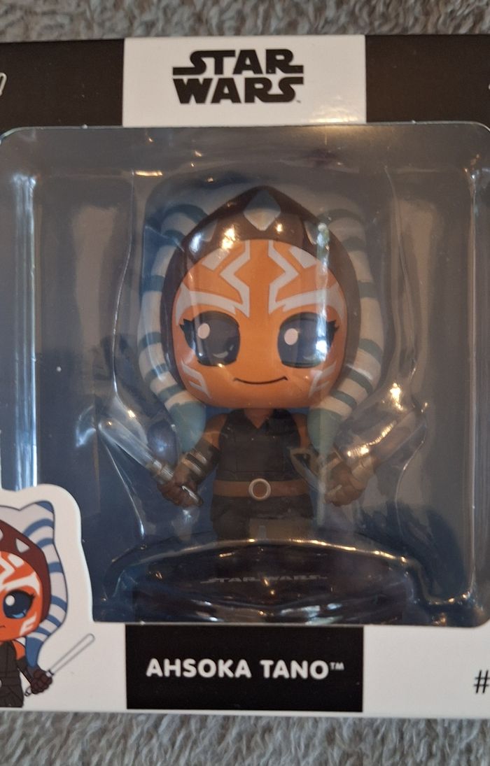 LOT Figurine cosbi ahsoka tano #004 et Fennec Shand #006 - photo numéro 3