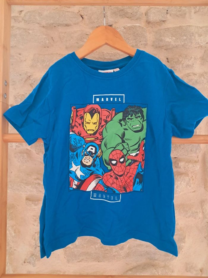 Neuf 🏷 Tee shirt marvel bleu 6 ans