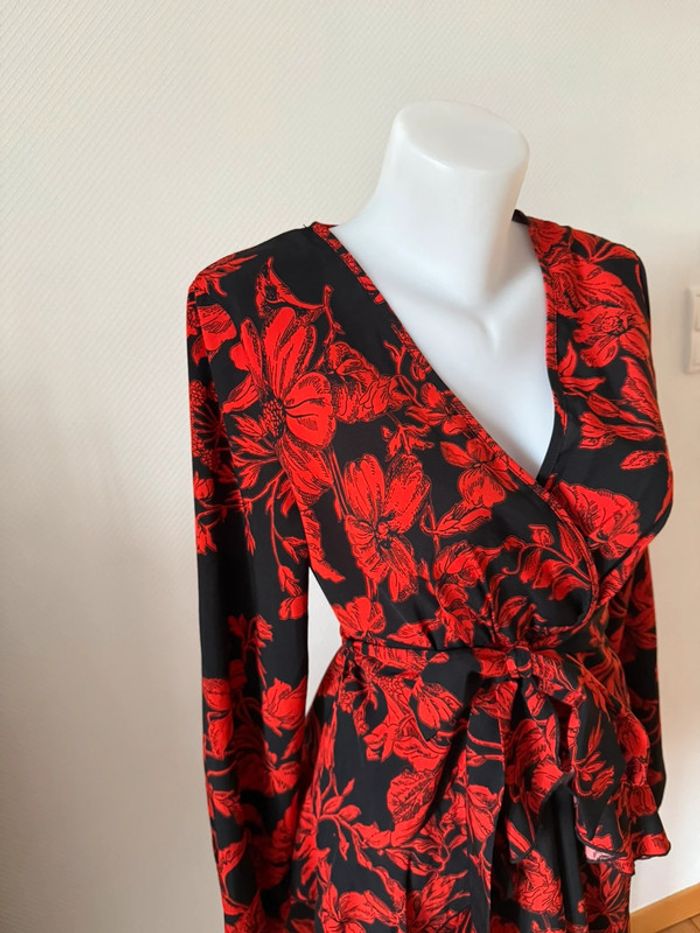Robe noir et rouge en très bon état Shein taille M - photo numéro 2