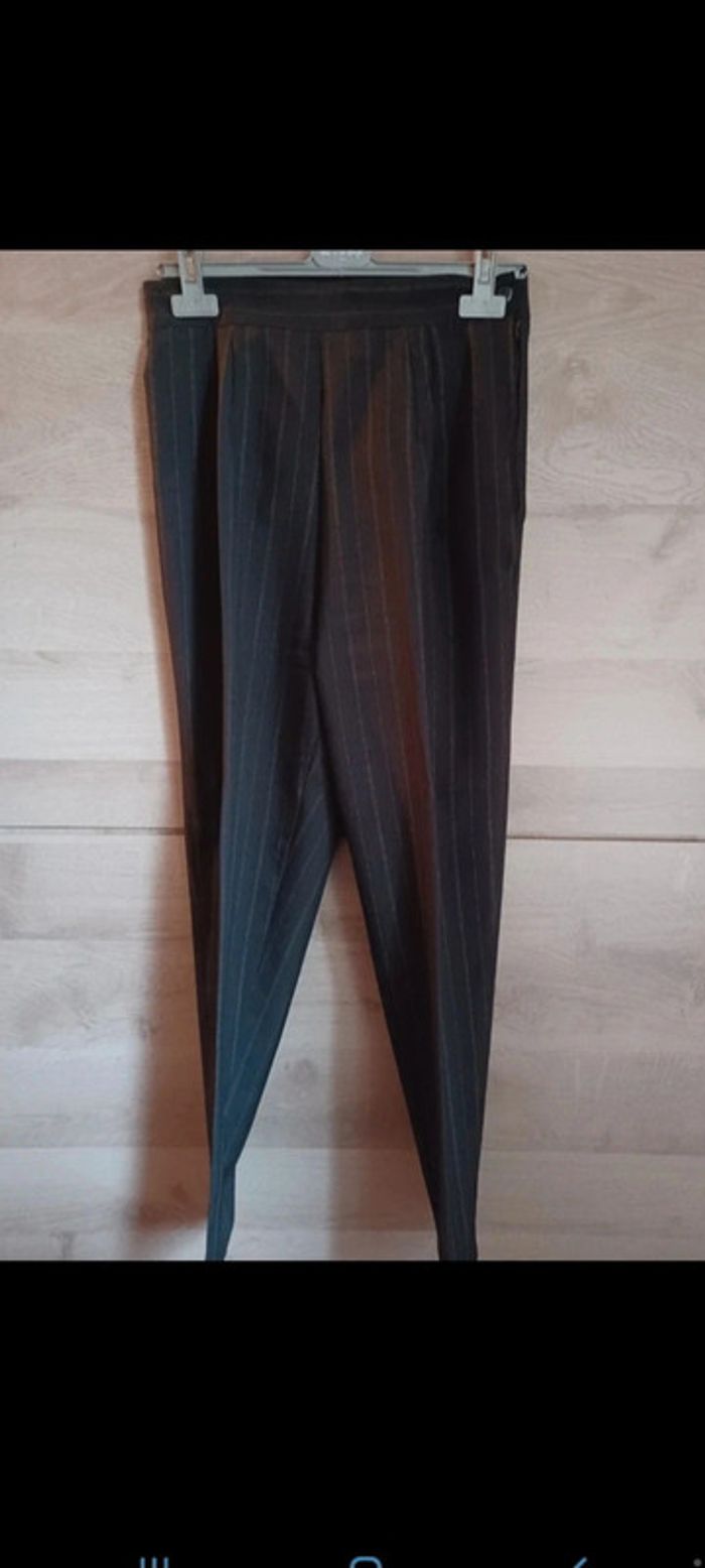 Tailleur pantalon Taille 38 état neuf - photo numéro 3