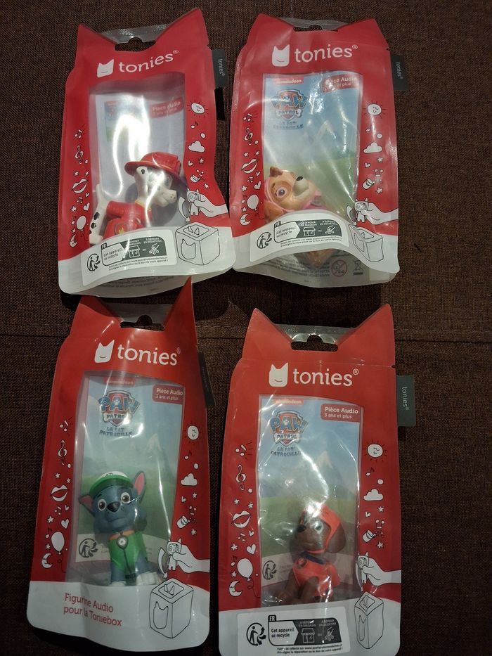 Lot tonies